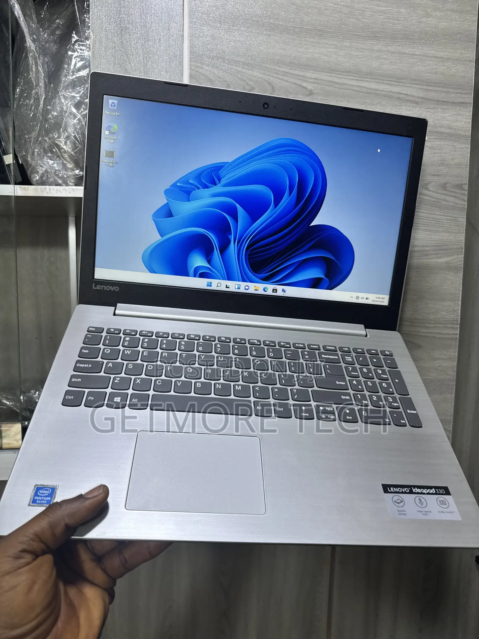 Laptop Lenovo IdeaPad 330 4GB Intel Pentium HDD 500GB