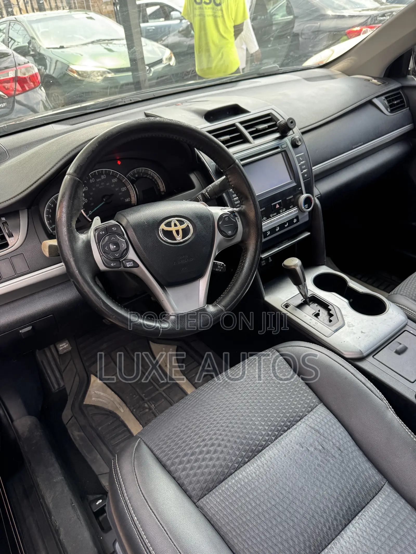 Toyota Camry SE 4dr Sedan (2.5L 4cyl 6A) 2013 Black