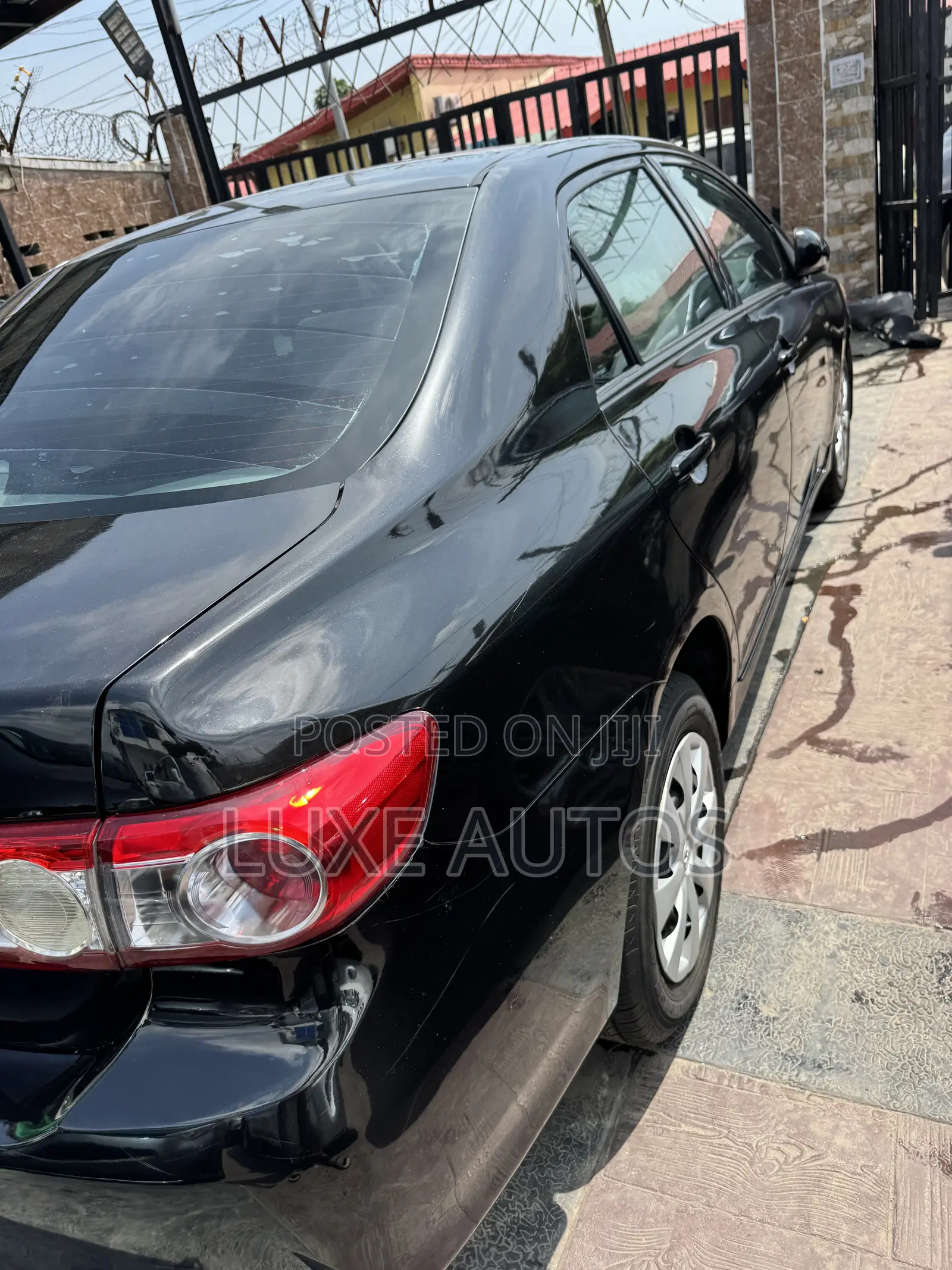 Toyota Corolla LE Special Edition 4dr Sedan (1.8L 4cyl 4A) 2013 Black