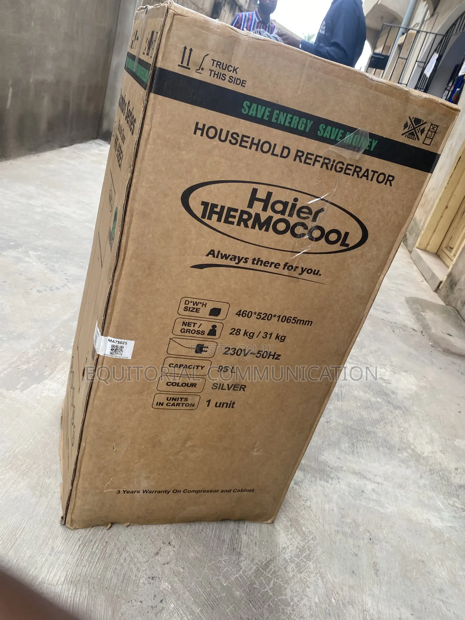 Hair Thermocool HRF-95BEX 95L Refrigerator for Everyday Storage