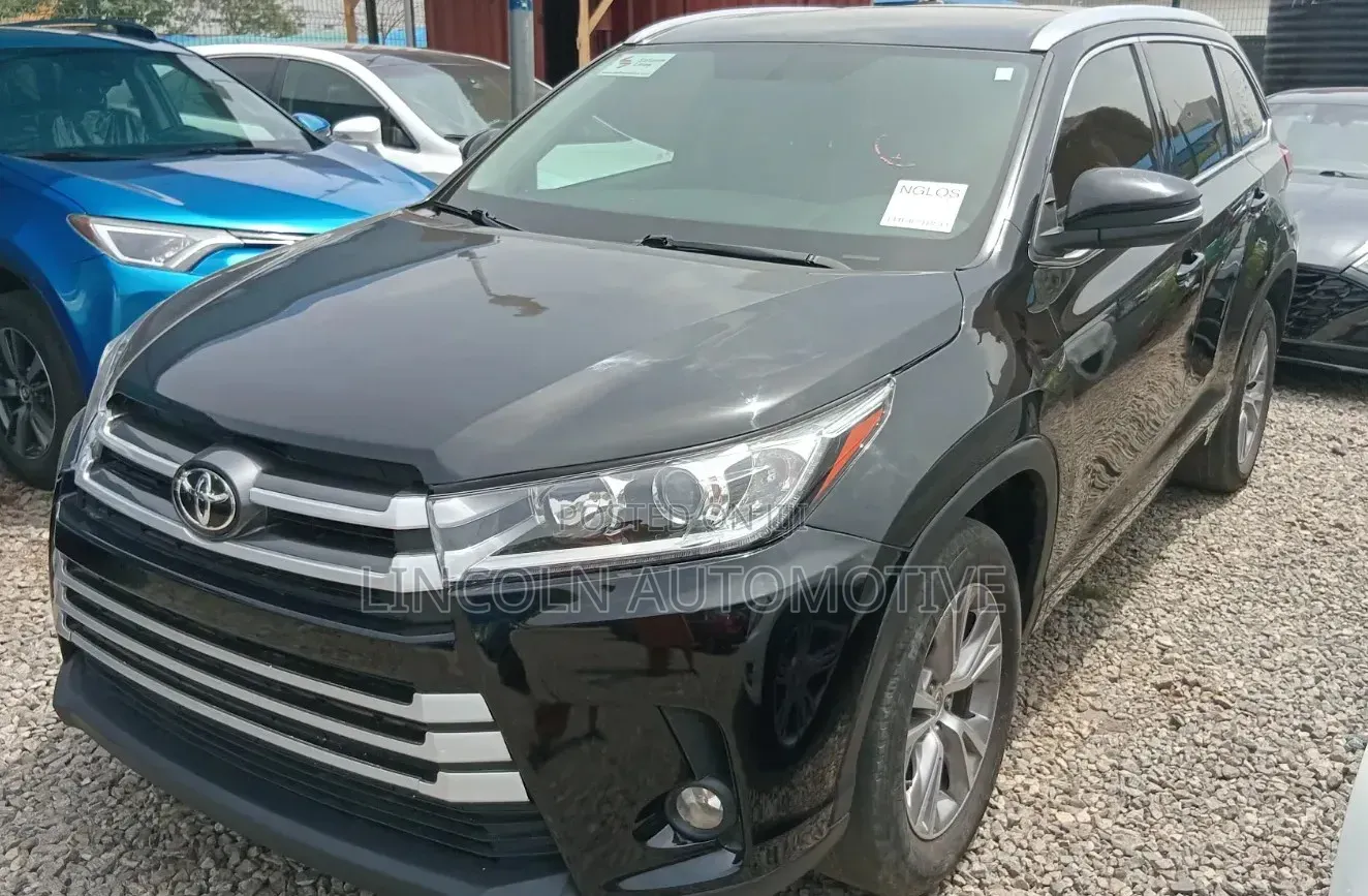 Toyota Highlander XLE 4dr SUV (3.5L 6cyl 6A) 2015 Matt Black