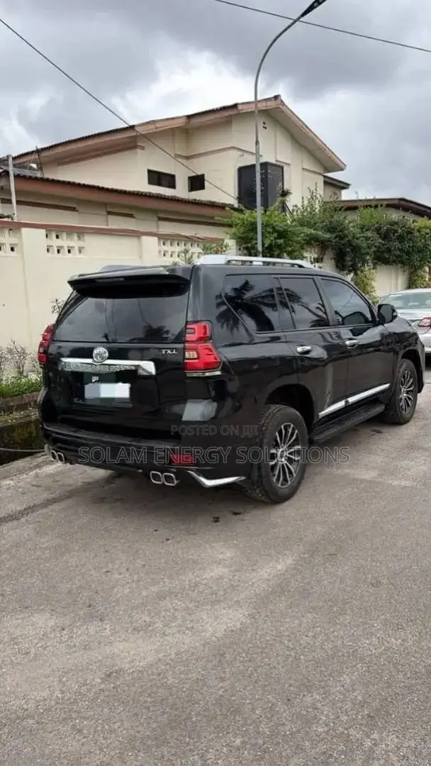 Toyota Land Cruiser Prado 2017 Black