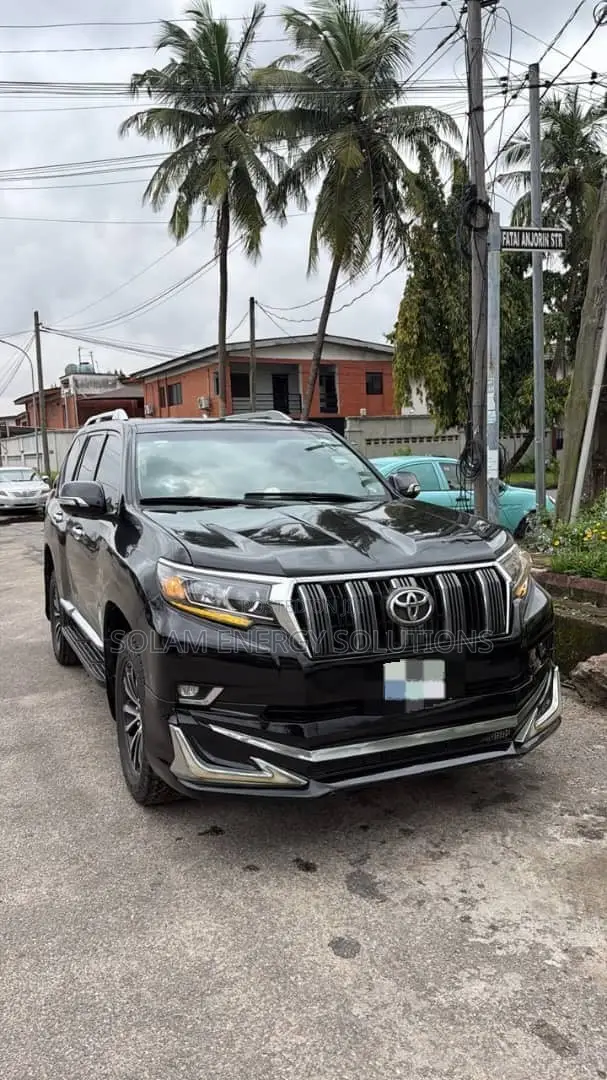 Toyota Land Cruiser Prado 2017 Black