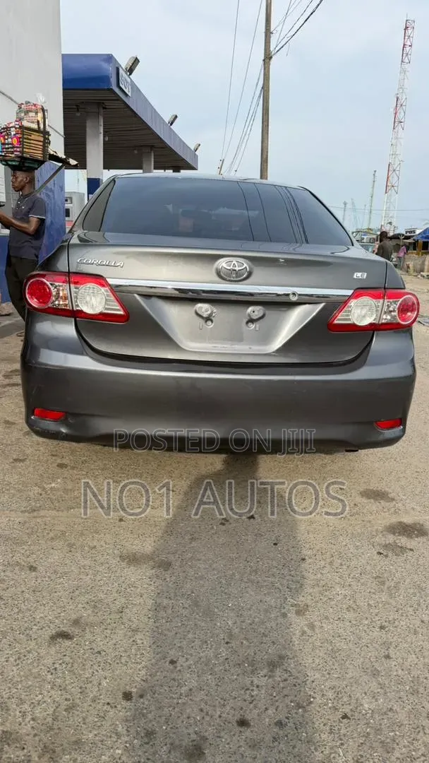 Toyota Corolla 2013 Gray