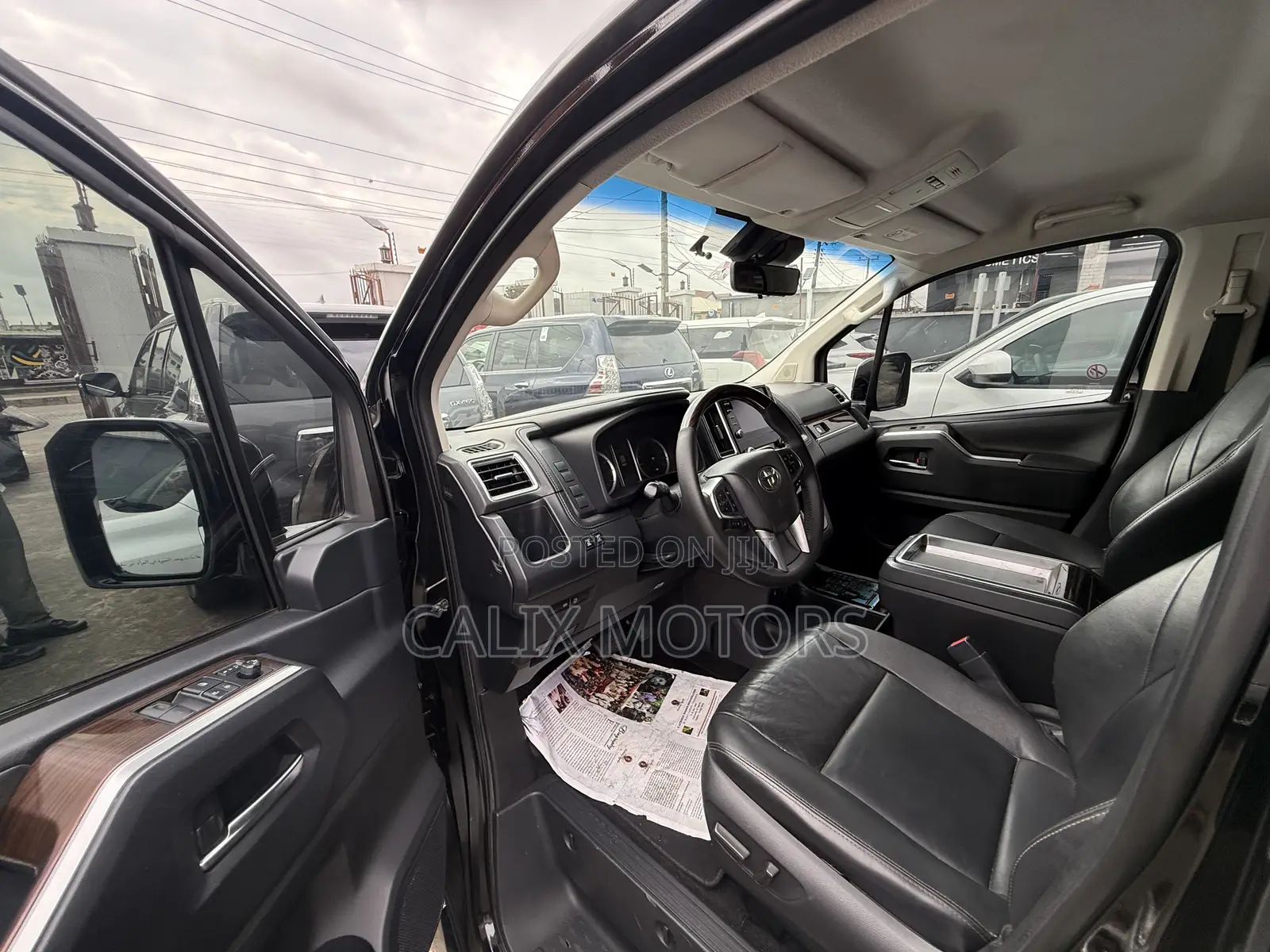 Toyota Granvia 2020 Black