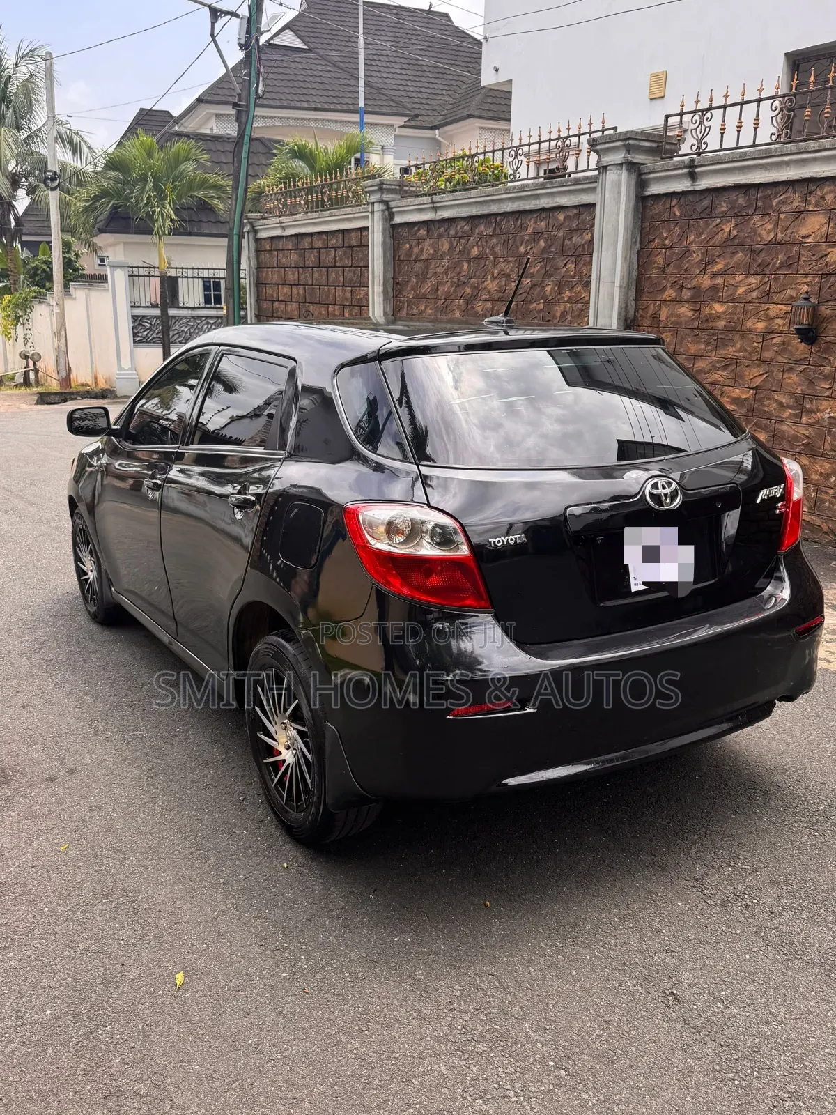Toyota Matrix S Hatchback AWD (2.4L 4cyl 4A) 2010 Black