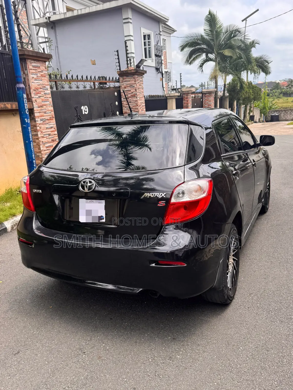 Toyota Matrix S Hatchback AWD (2.4L 4cyl 4A) 2010 Black