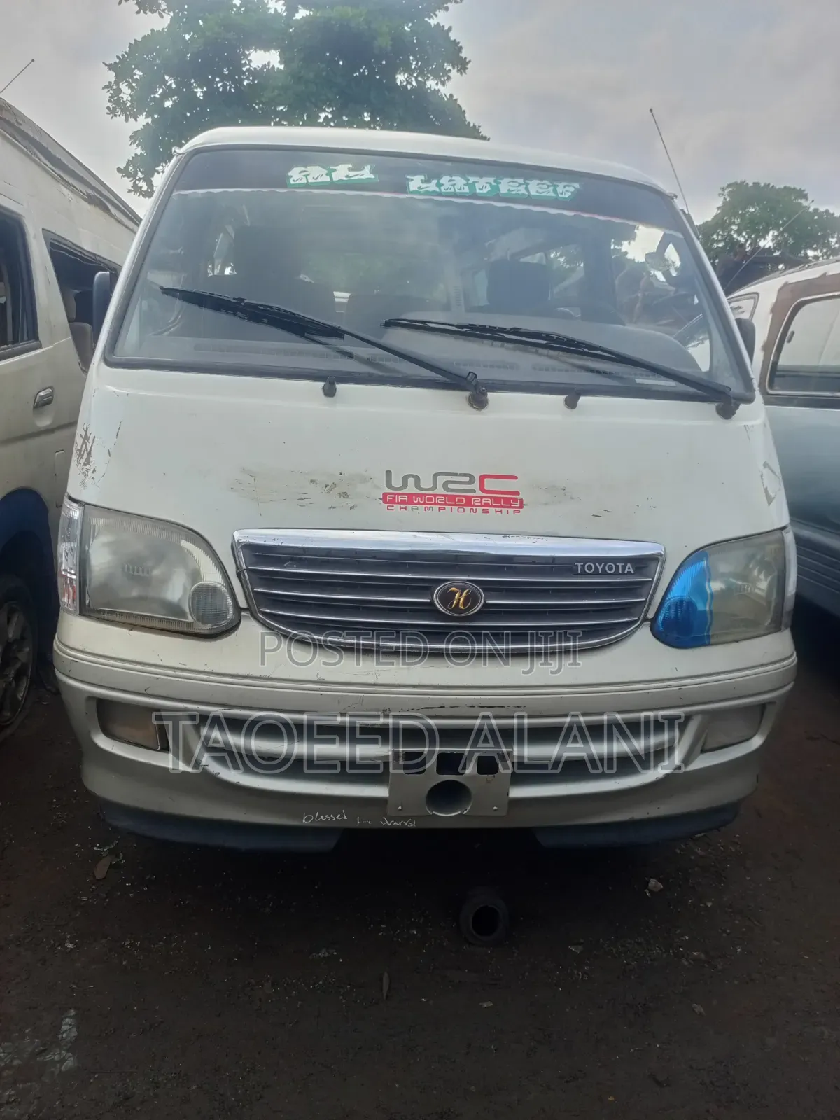 Toyota HiAce 2006 White