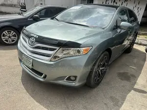 Toyota Venza 2010 Green