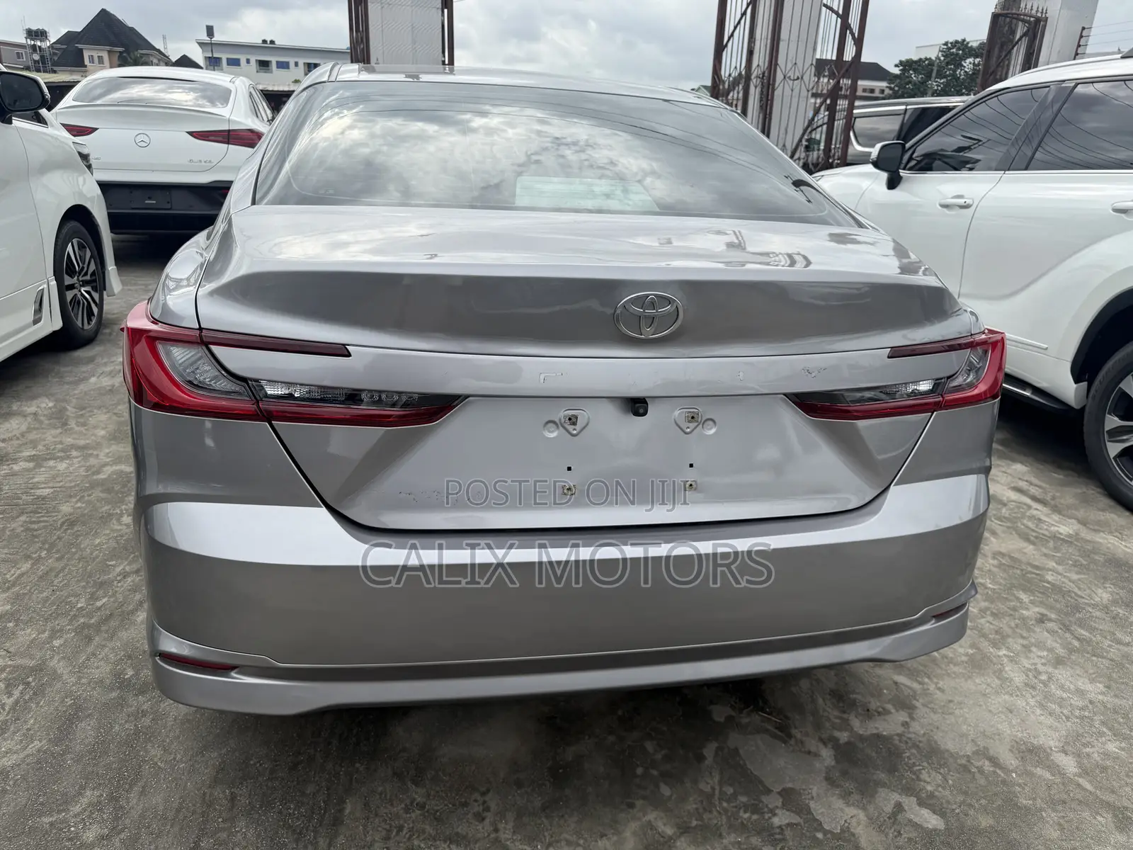 Toyota Camry 2024 Gray