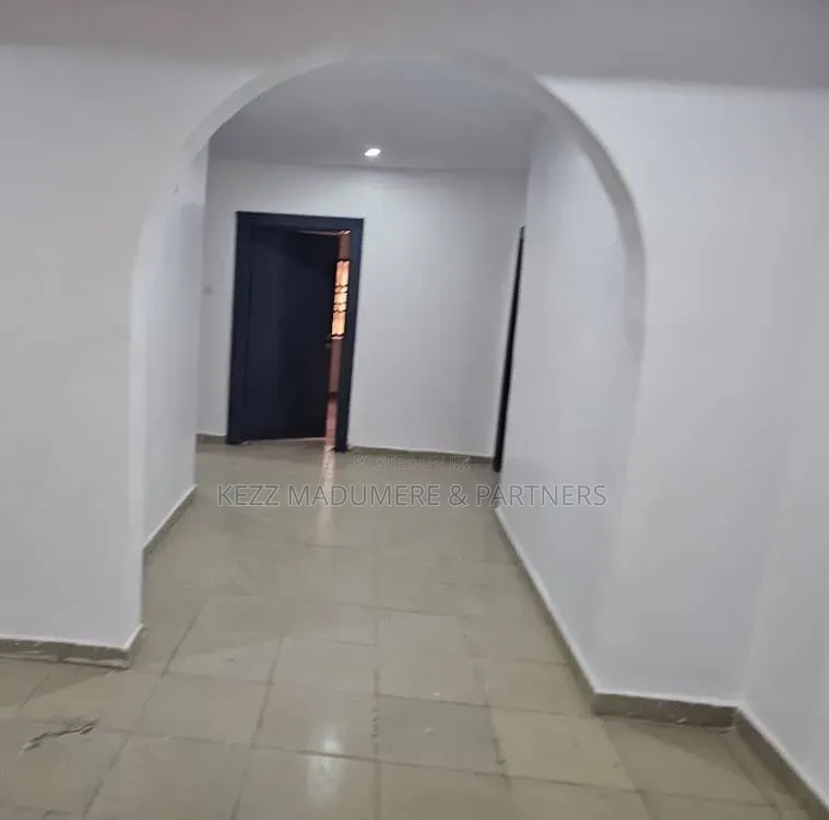2bdrm Block of Flats in New Gra Phase 3 Port for rent