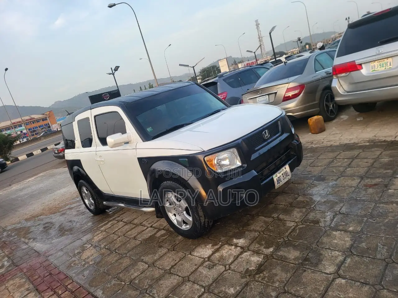 Honda Element LX Automatic 2005 White