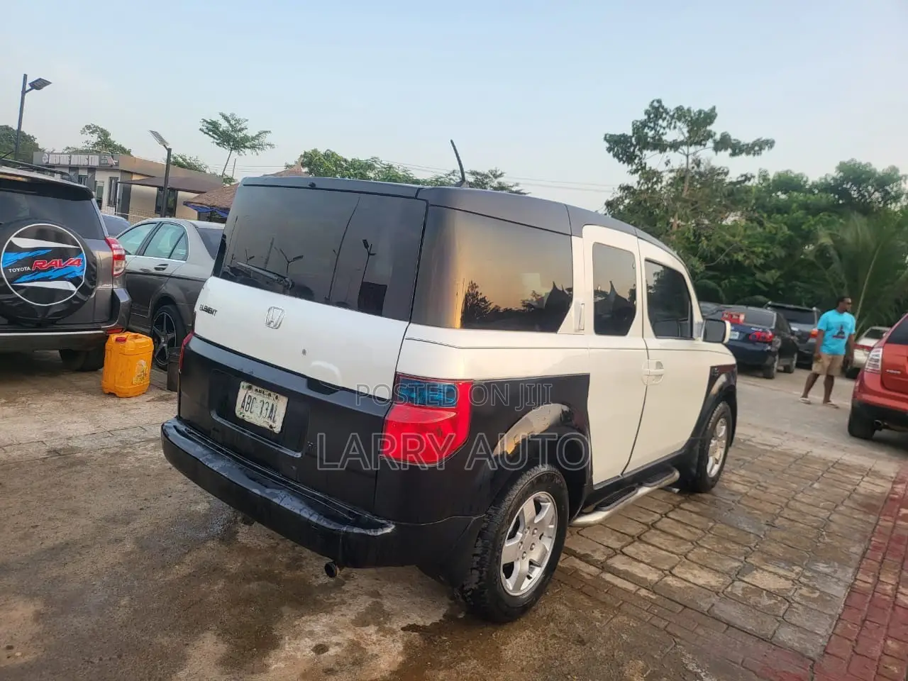 Honda Element LX Automatic 2005 White