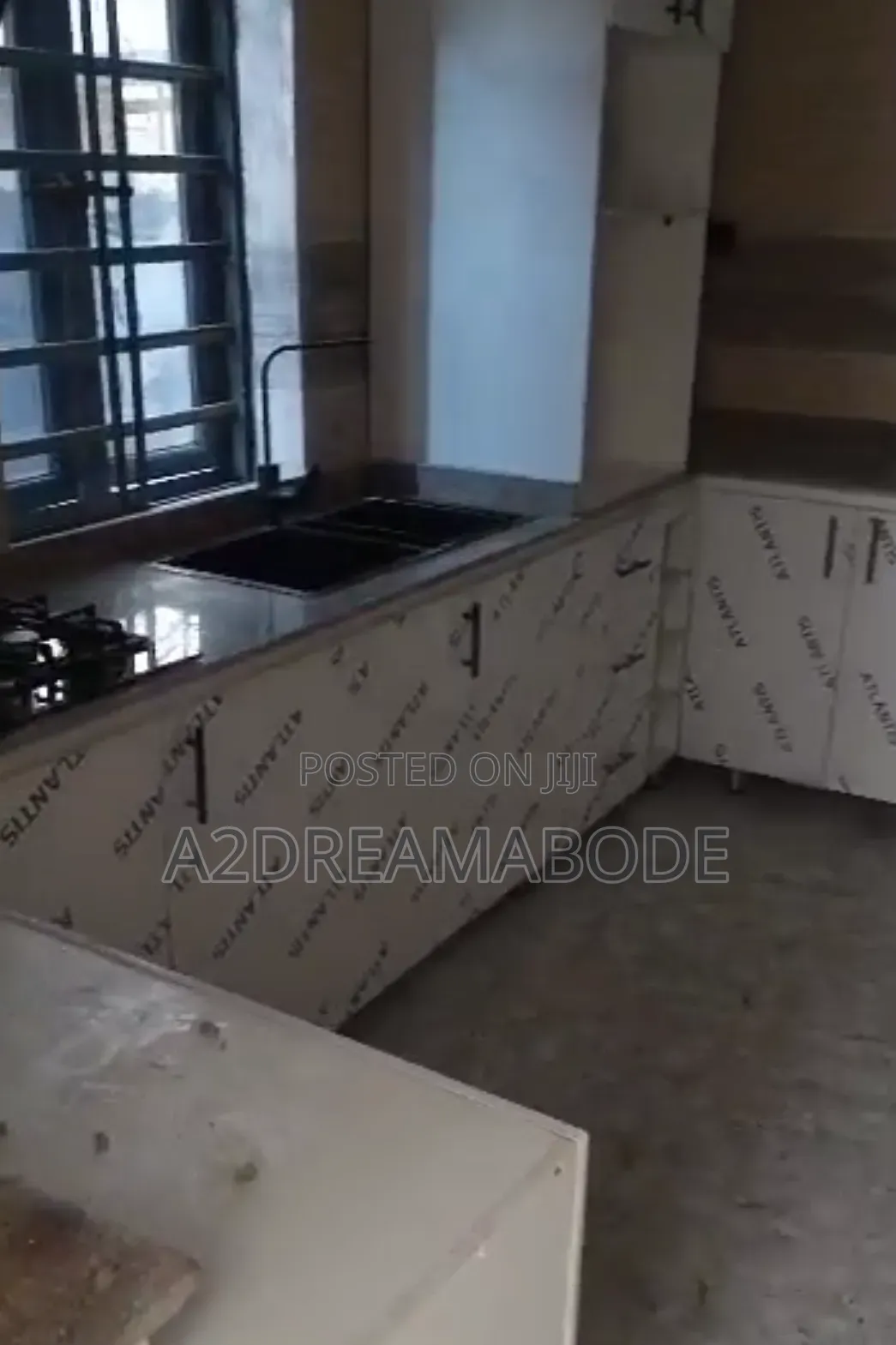 3bdrm House in Ilupeju, Town Planning Way for rent