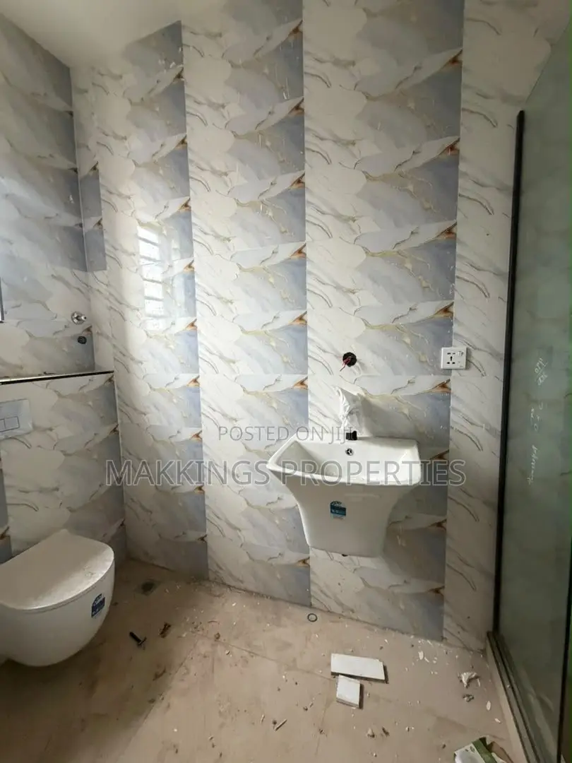 5bdrm Duplex in Adeniyi Jones for sale