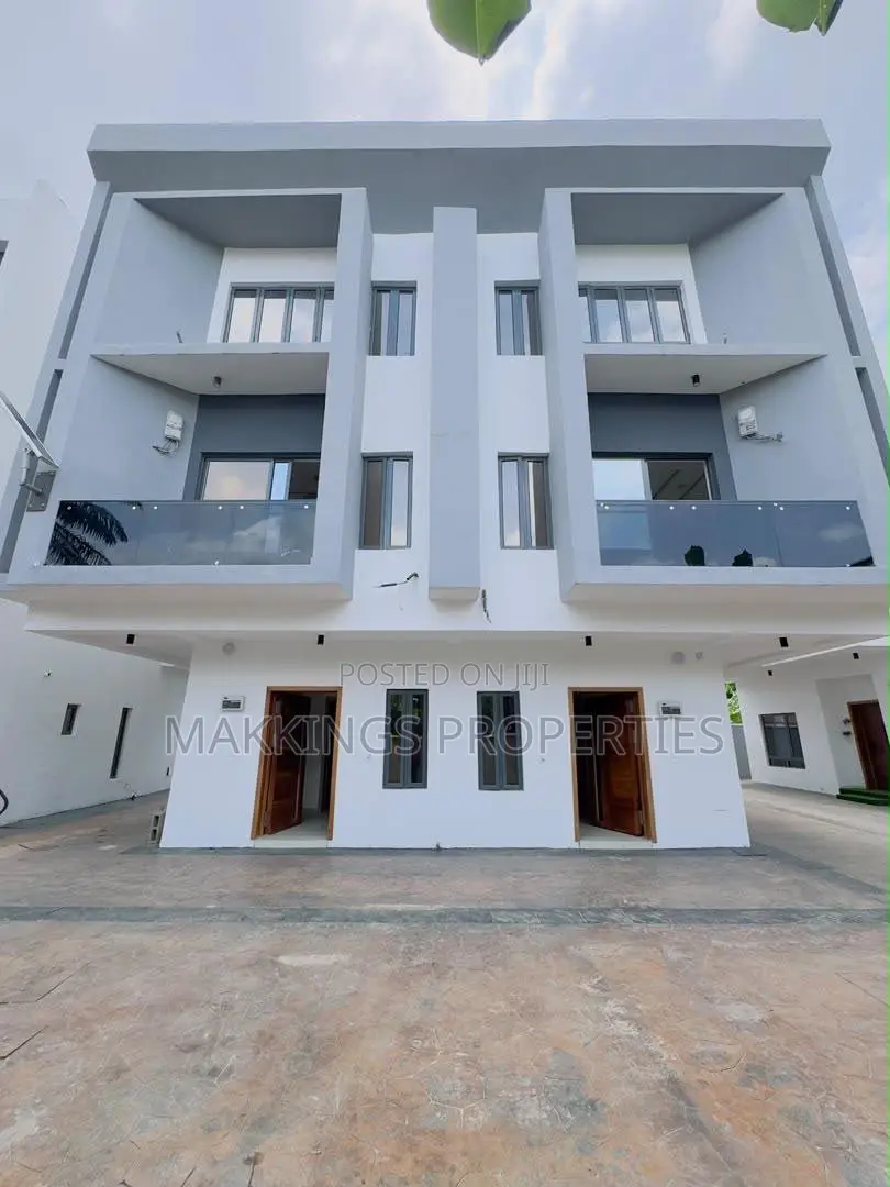4bdrm Duplex in Aguda / Surulere for sale