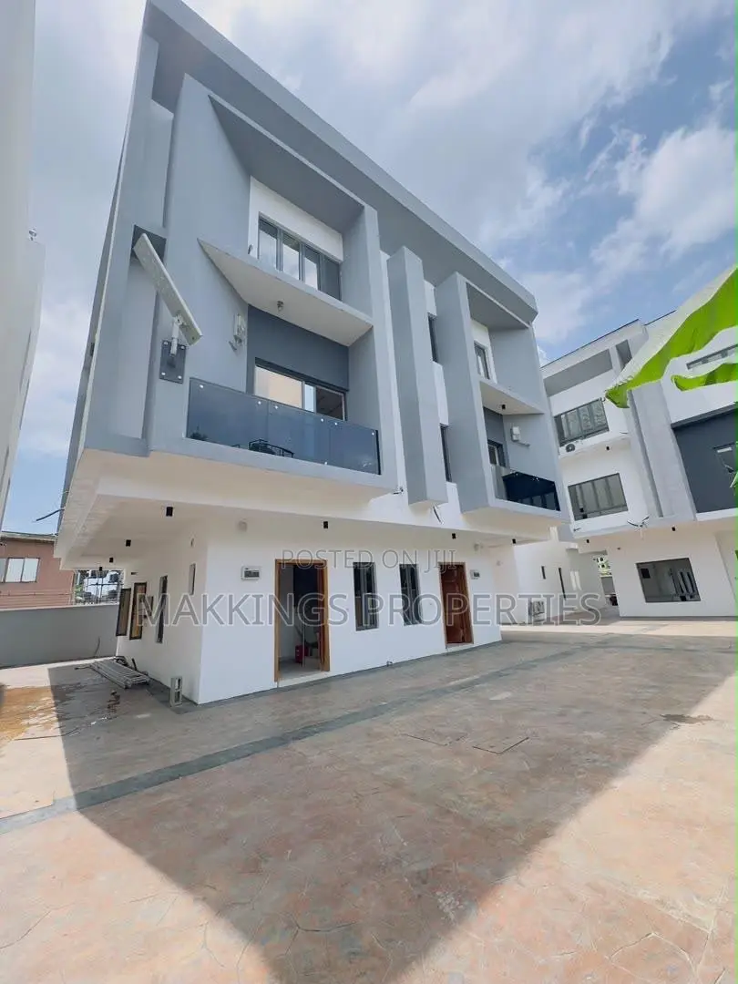 4bdrm Duplex in Aguda / Surulere for sale