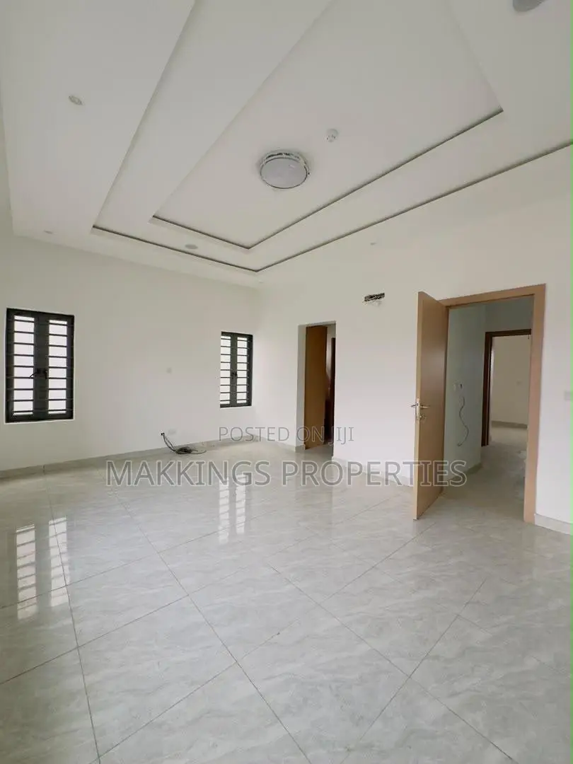 4bdrm Duplex in Aguda / Surulere for sale