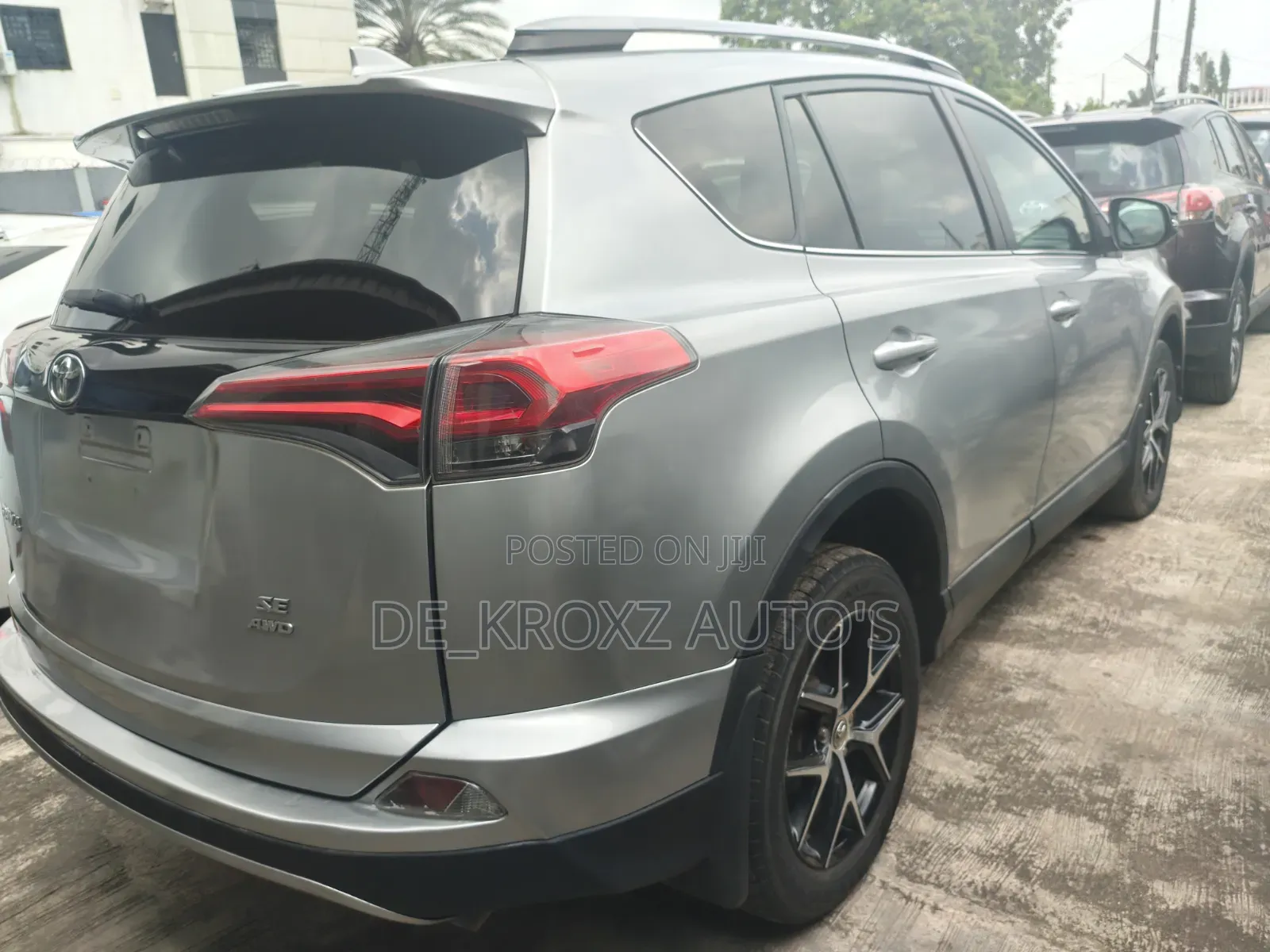 Toyota RAV4 SE AWD (2.5L 4cyl 6A) 2017 Silver