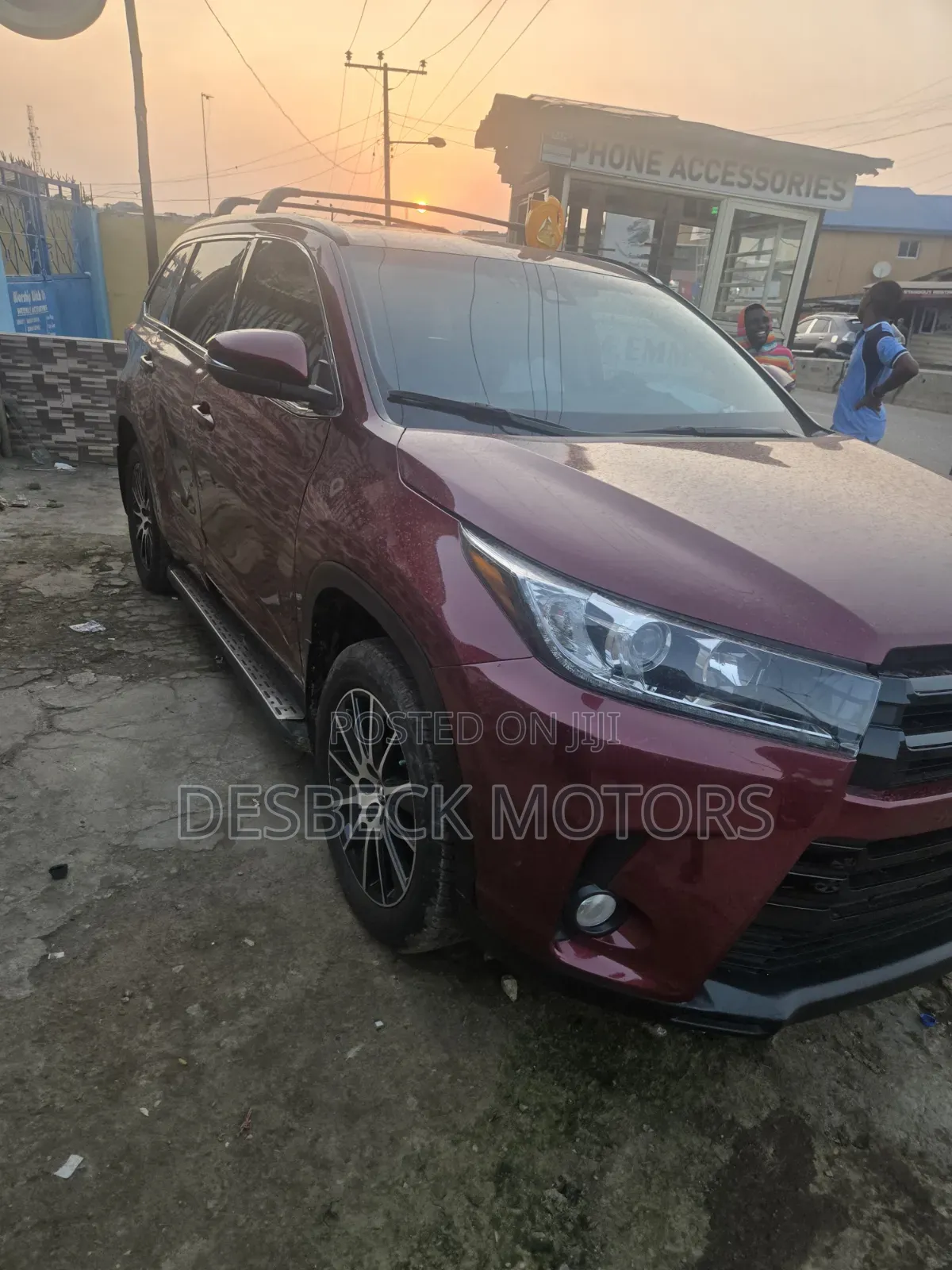 Toyota Highlander SE 4x2 V6 (3.5L 6cyl 8A) 2018 Red