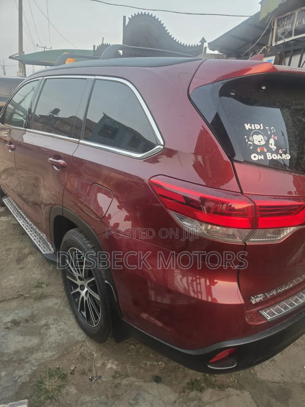 Toyota Highlander SE 4x2 V6 (3.5L 6cyl 8A) 2018 Red