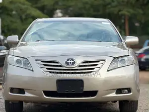 Toyota Camry LE V6 4dr Sedan (3.5L 6cyl 6AM) 2008 Gold