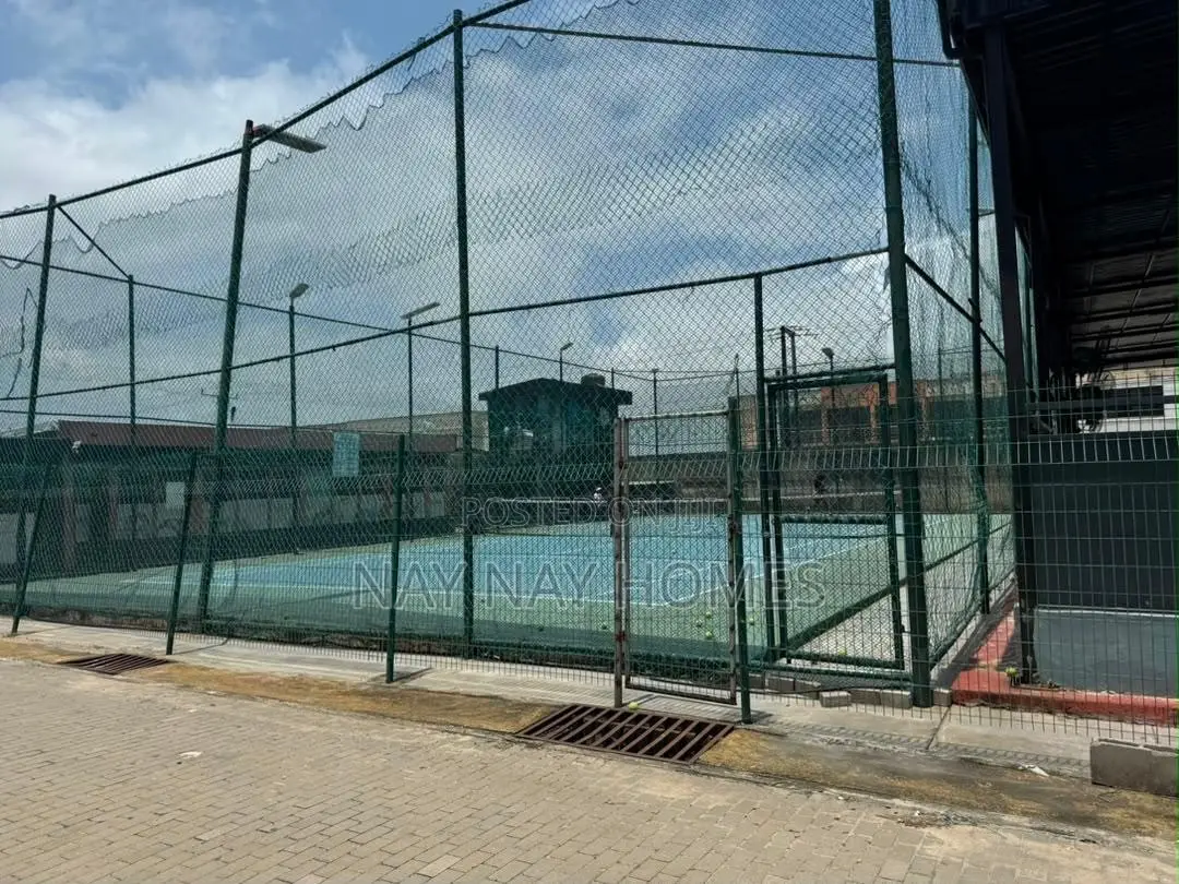 4bdrm Block of Flats in Bueno Vista, Lekki Phase 2 for rent