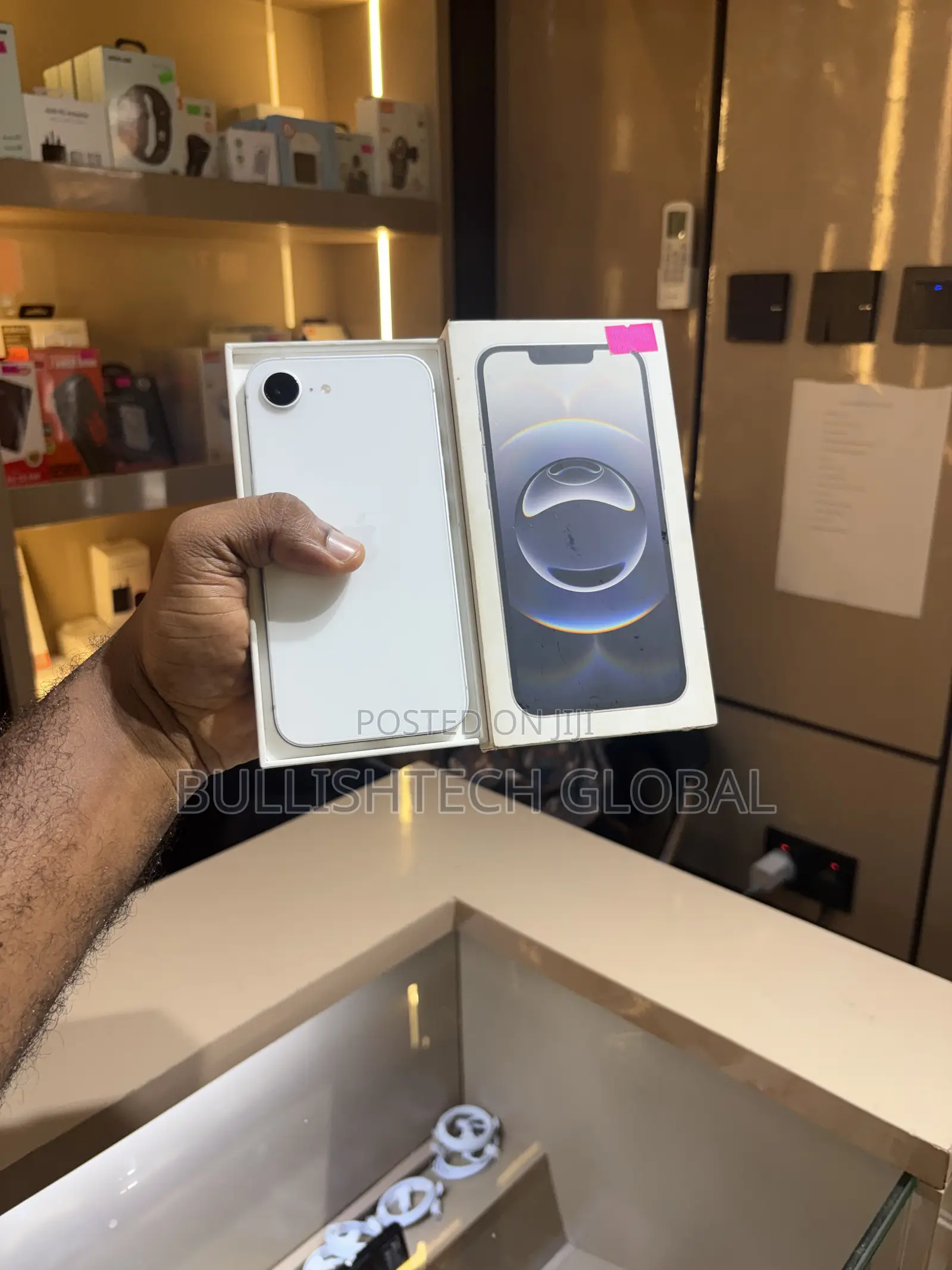 Apple iPhone 16e 128 GB White