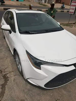 Toyota Corolla LE 2020 White