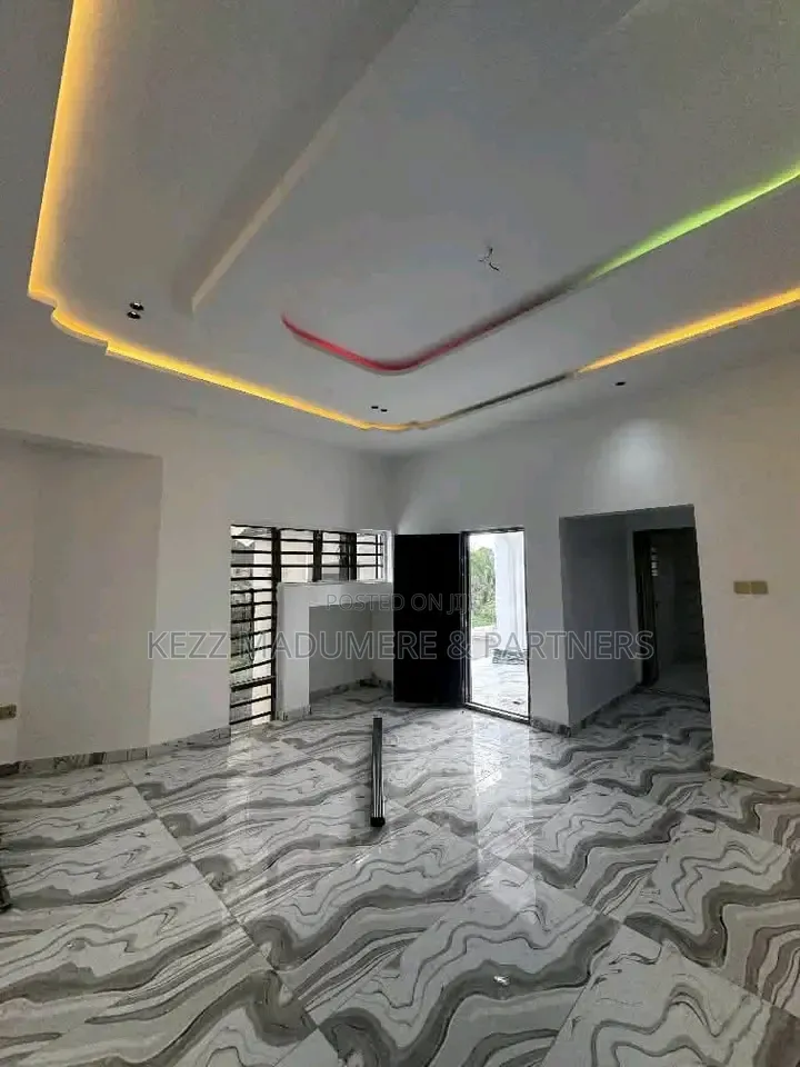4bdrm Duplex in Rumudara Port, Rumuodara for sale