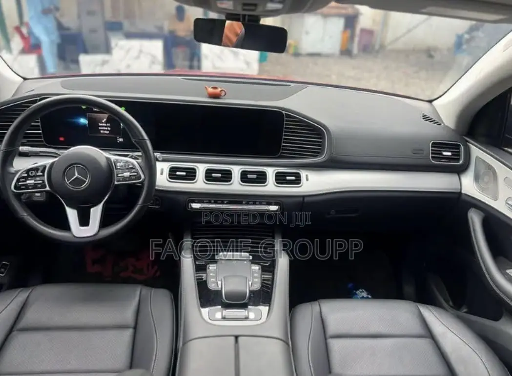 Mercedes-Benz GLE-Class 2024 Red