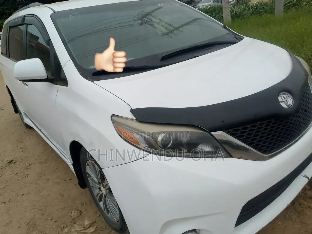 Toyota Sienna 2017 White