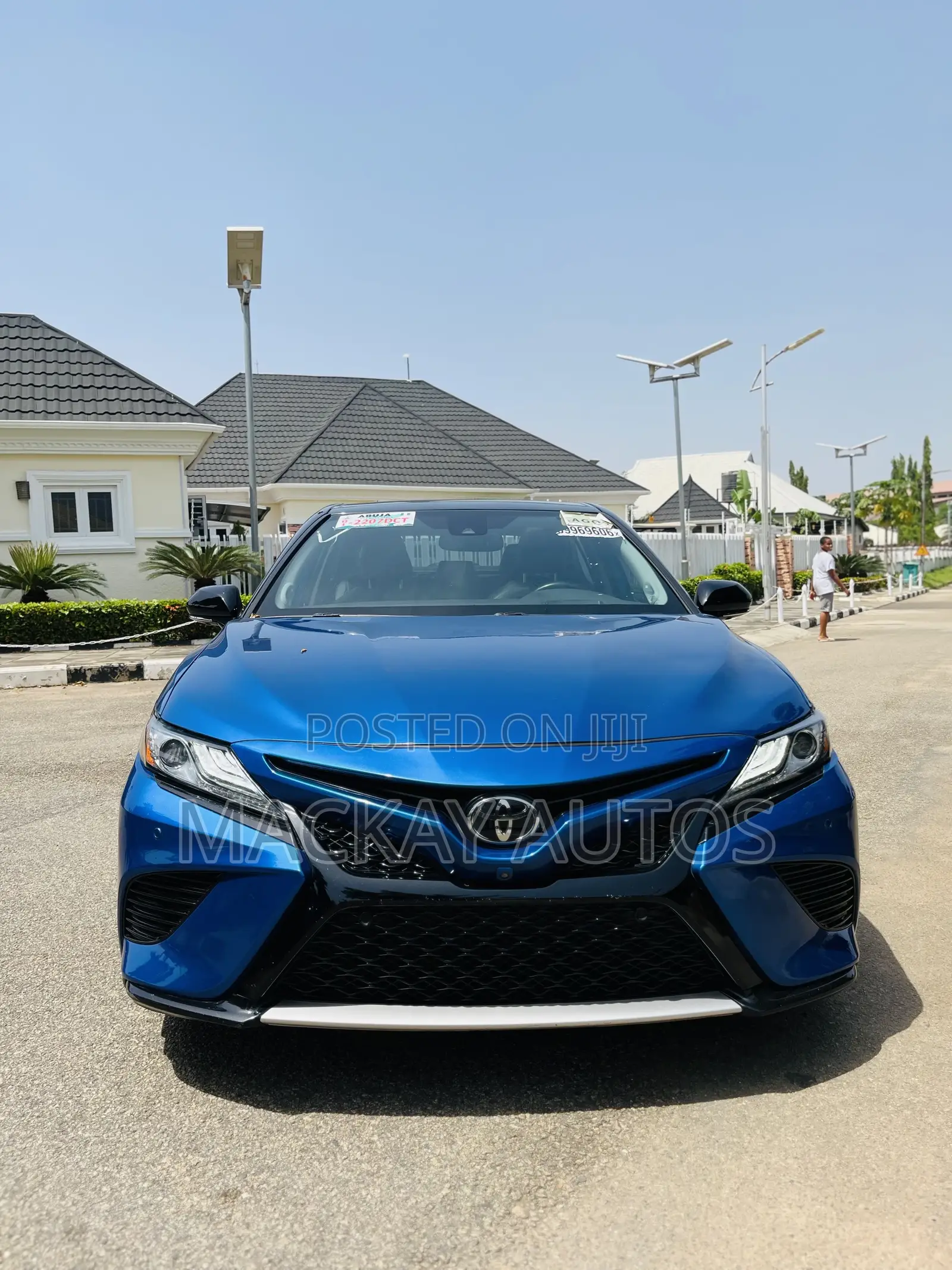 Toyota Camry XSE V6 (3.5L V6 8A) 2019 Blue