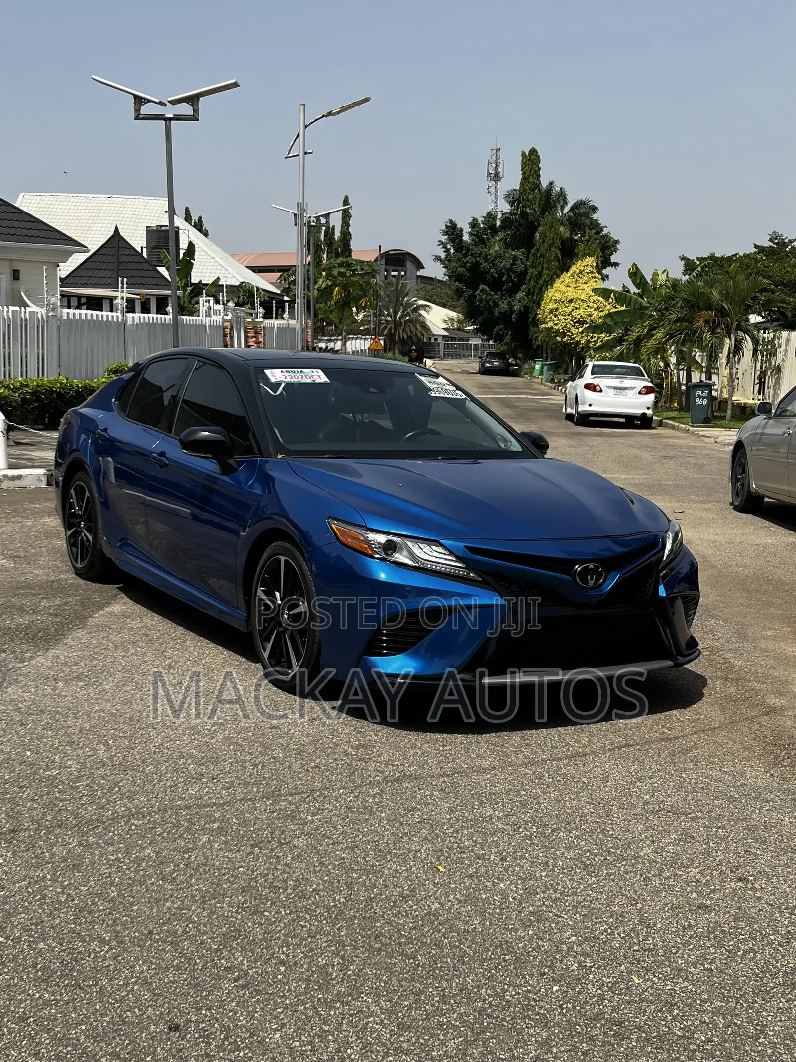 Toyota Camry XSE V6 (3.5L V6 8A) 2019 Blue