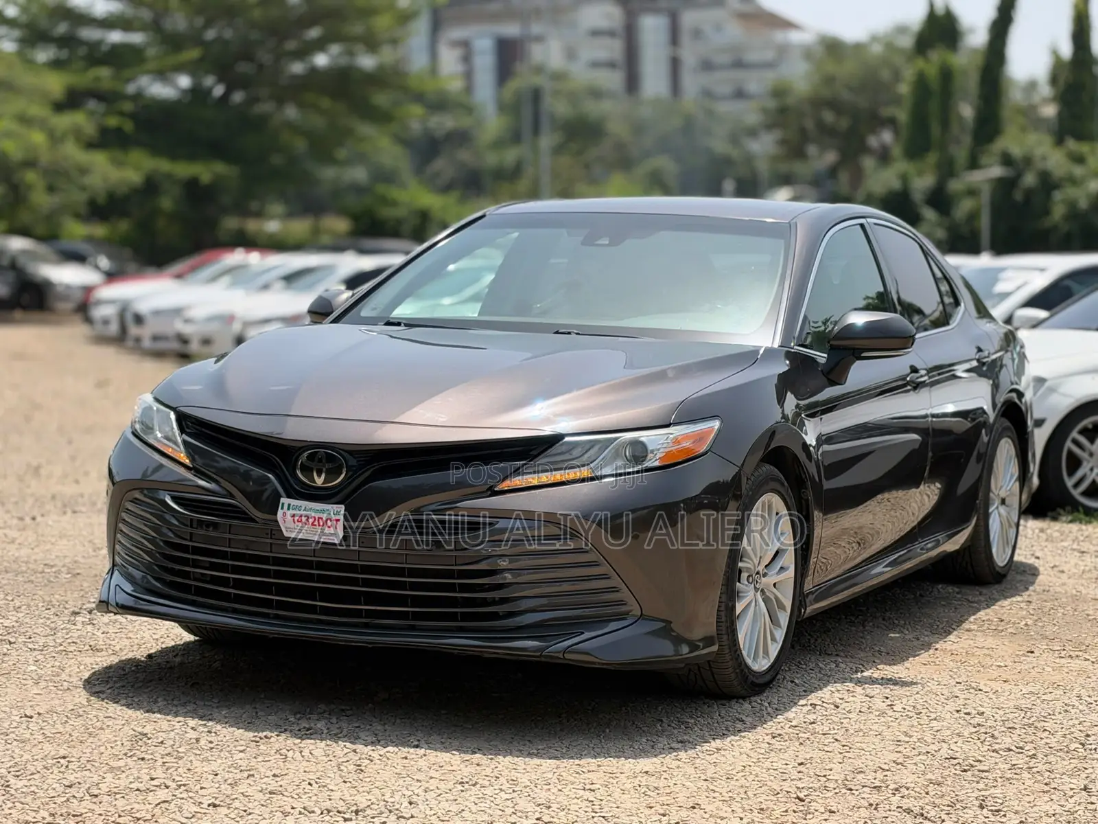 Toyota Camry XLE FWD (2.5L 4cyl 8AM) 2018 Gray