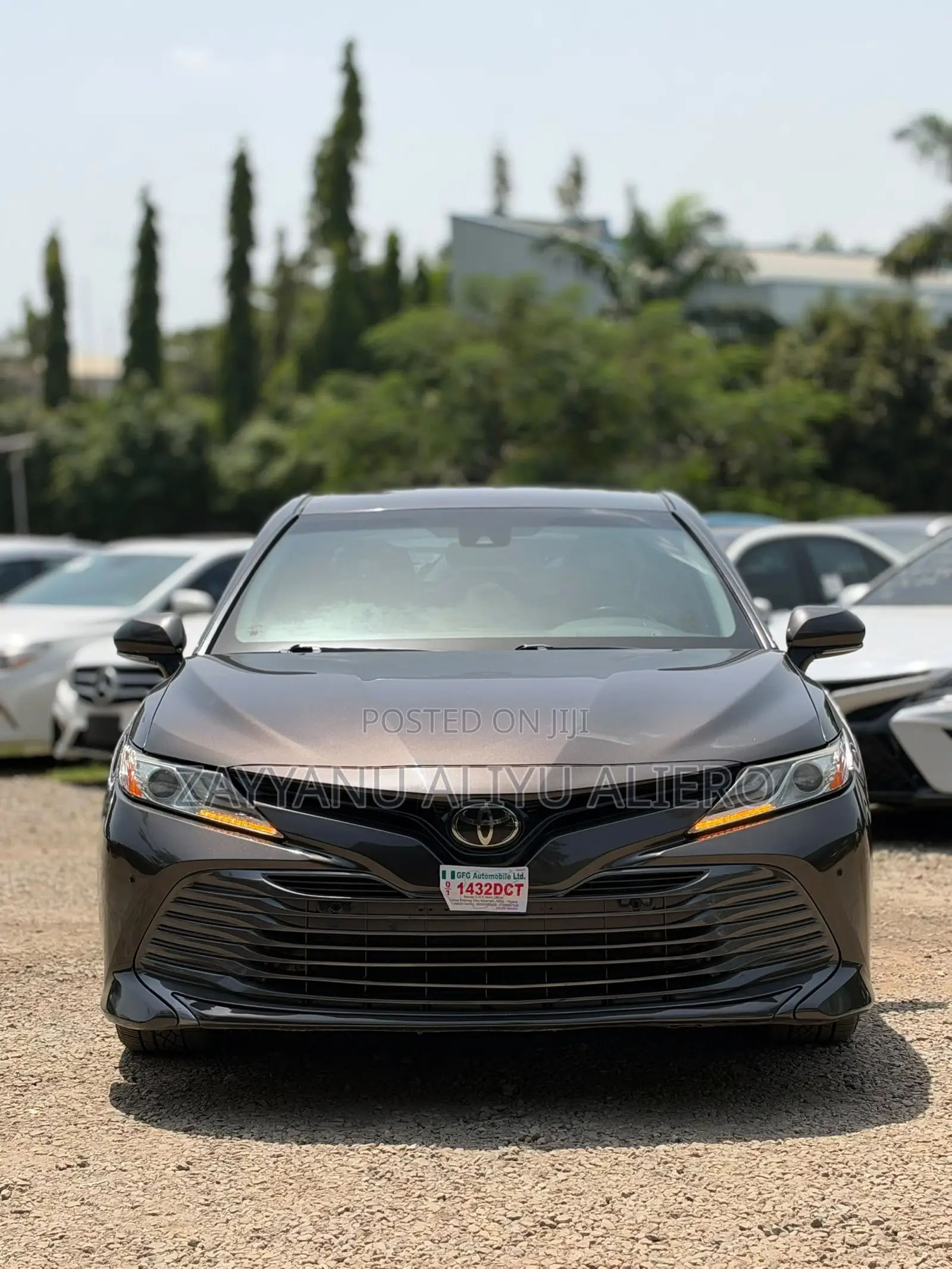 Toyota Camry XLE FWD (2.5L 4cyl 8AM) 2018 Gray