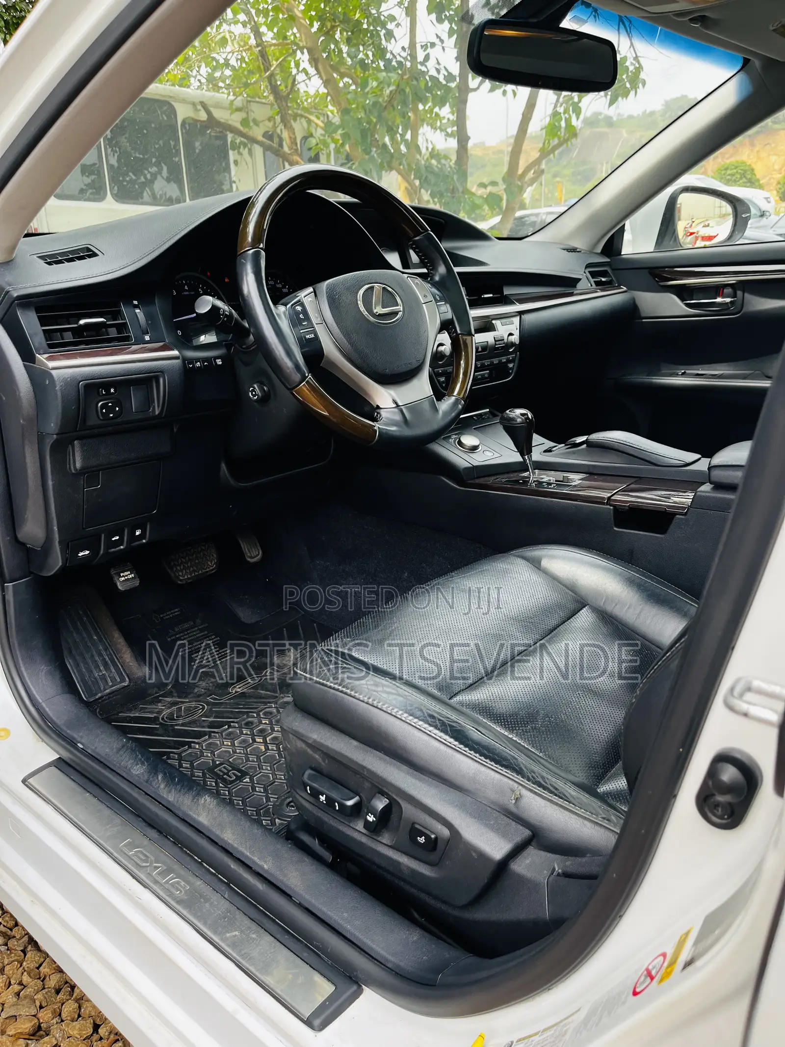 Lexus ES 350 FWD 2013 White