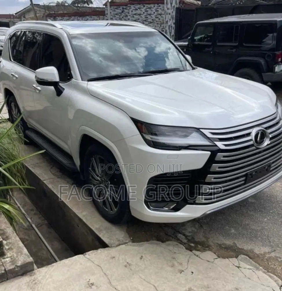 Lexus LX 600 2023 White