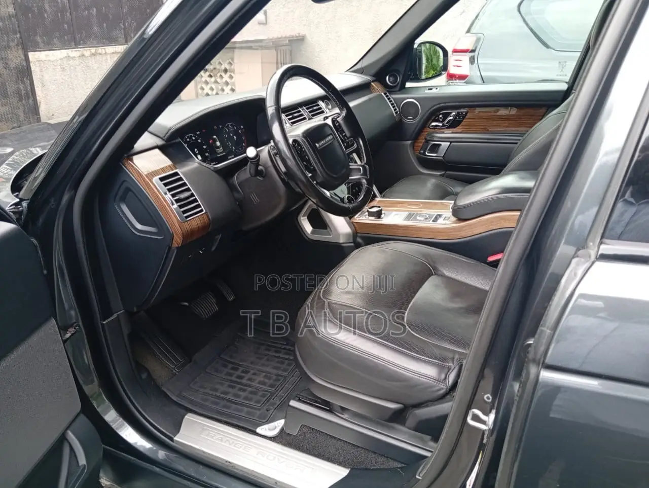 Land Rover Range Rover Vogue 2018 Black