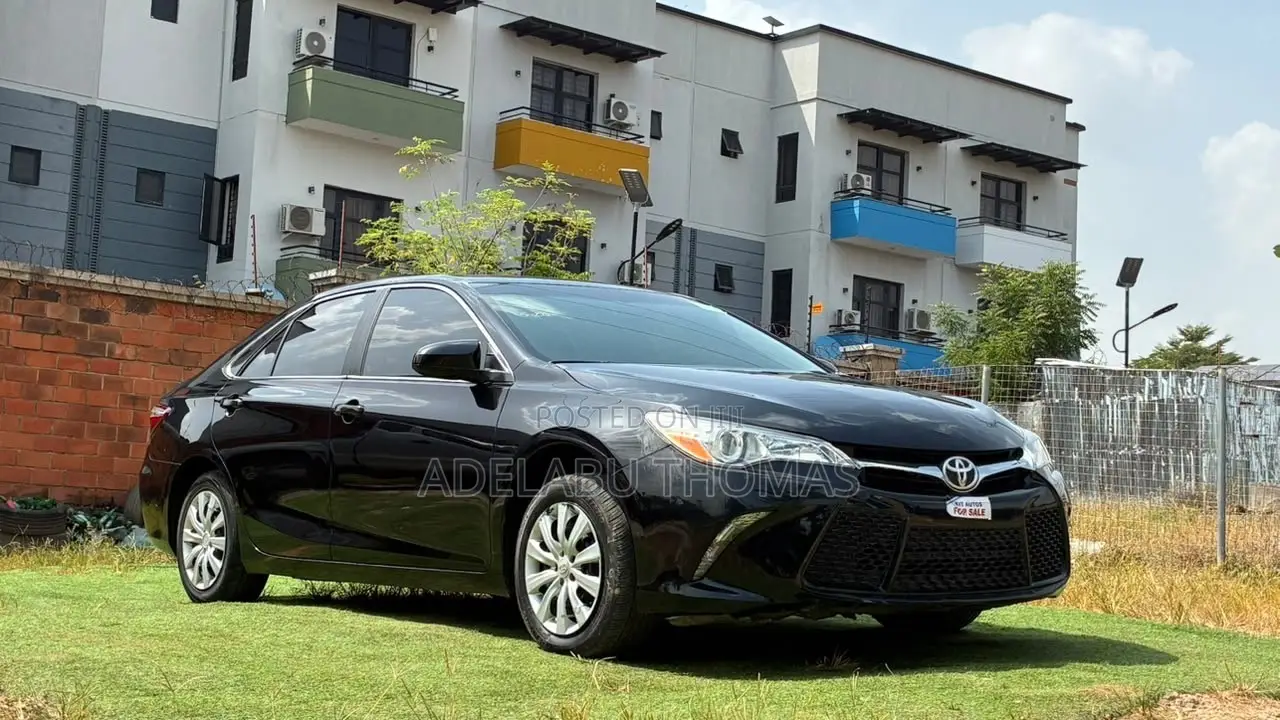 Toyota Camry LE 4dr Sedan (2.5L 4cyl 6A) 2017 Black