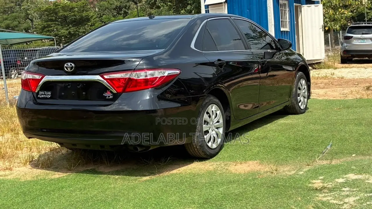 Toyota Camry LE 4dr Sedan (2.5L 4cyl 6A) 2017 Black