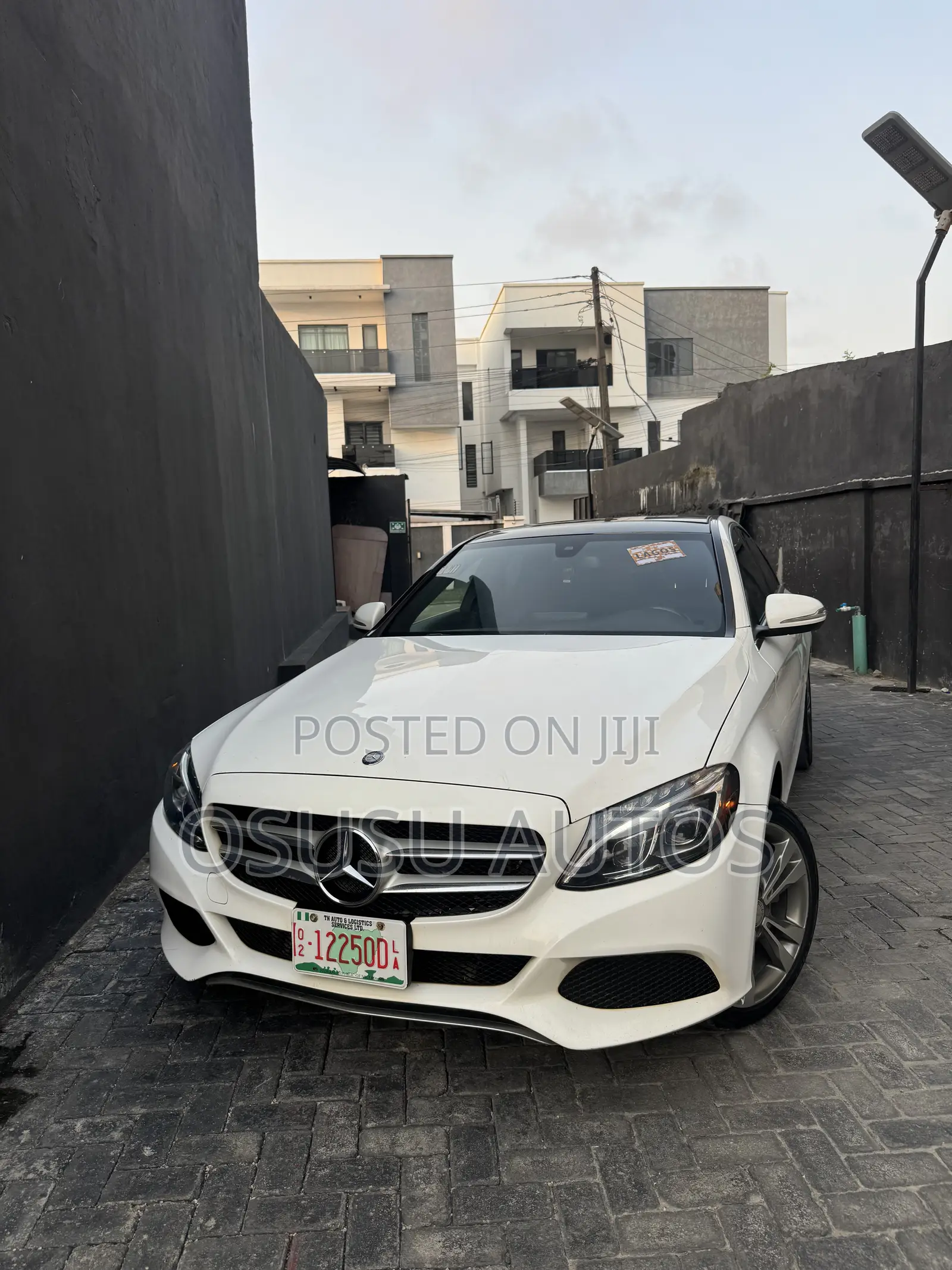 Mercedes-Benz C300 Sport 4dr AWD 4Matic Sedan (2.0L 4cyl 7A) 2015 White