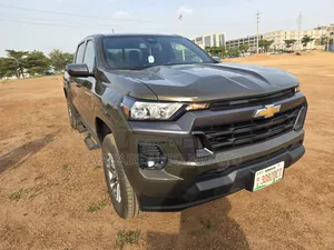 Chevrolet Colorado 2024 Beige