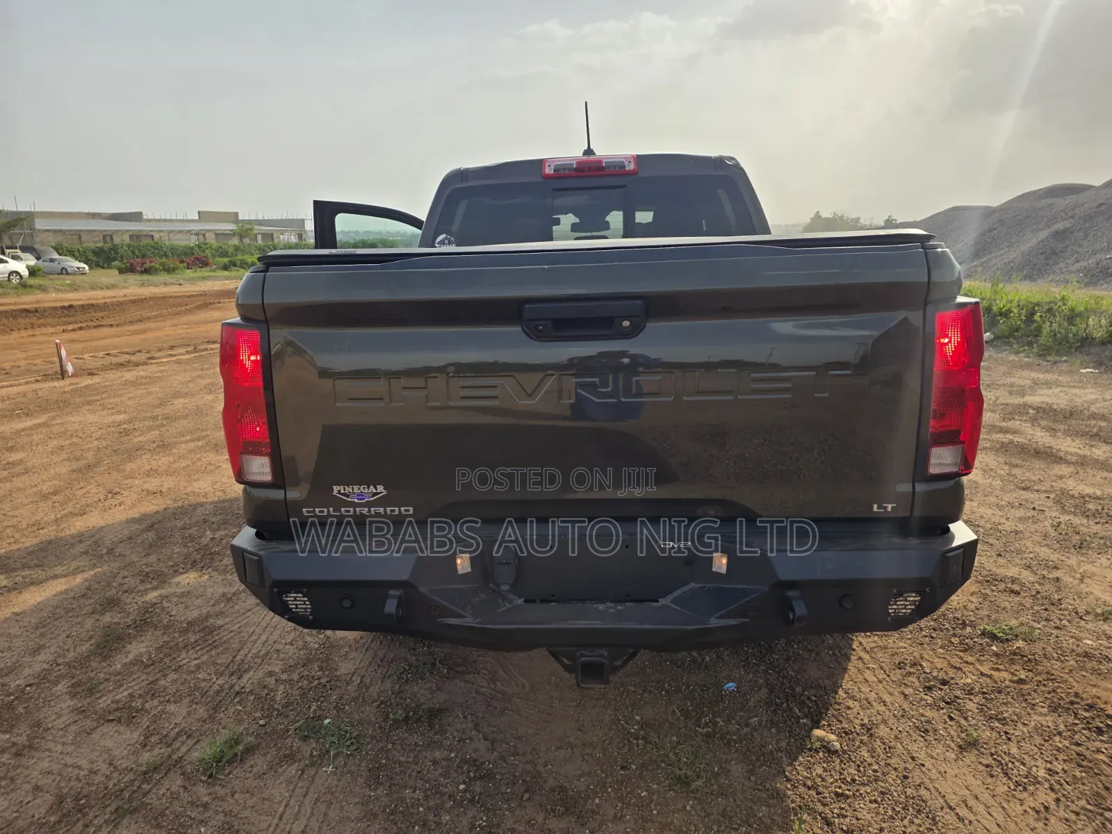 Chevrolet Colorado 2024 Beige