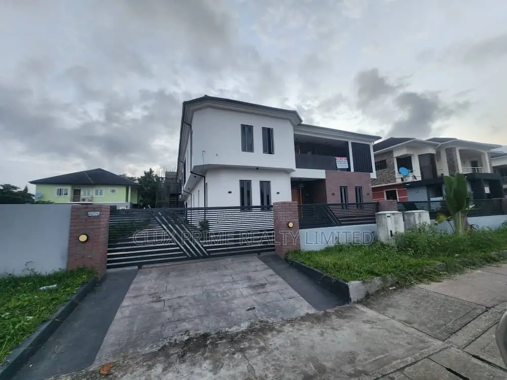 7bdrm Duplex in Lekki for rent
