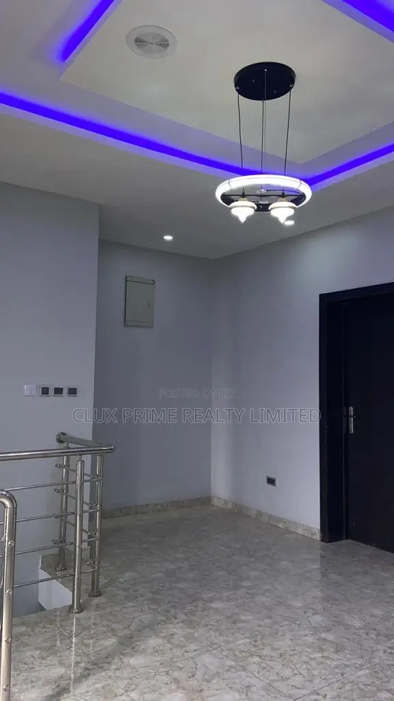 4bdrm Duplex in Lekki for rent