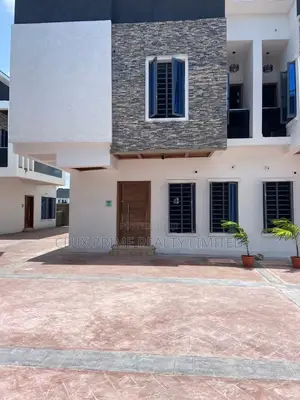 4bdrm Duplex in Lekki for rent