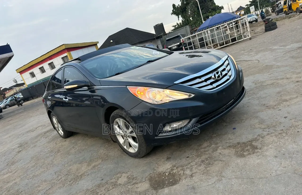 Hyundai Sonata Limited 2.0T Sedan (2.0L 4cyl 6A) 2012 Blue
