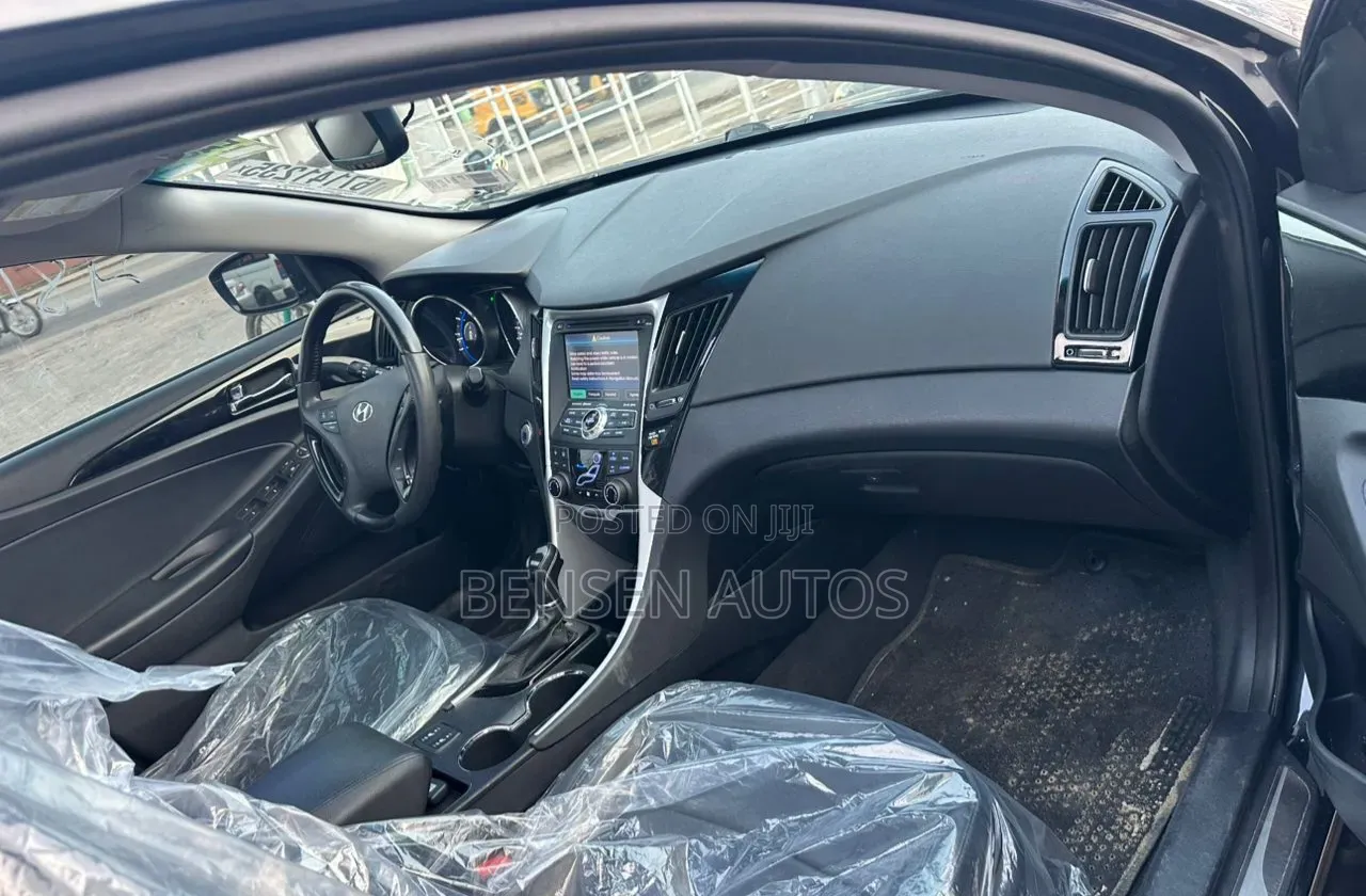 Hyundai Sonata Limited 2.0T Sedan (2.0L 4cyl 6A) 2012 Blue