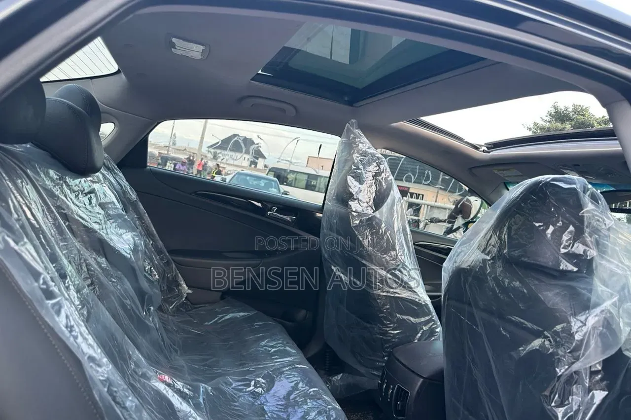 Hyundai Sonata Limited 2.0T Sedan (2.0L 4cyl 6A) 2012 Blue
